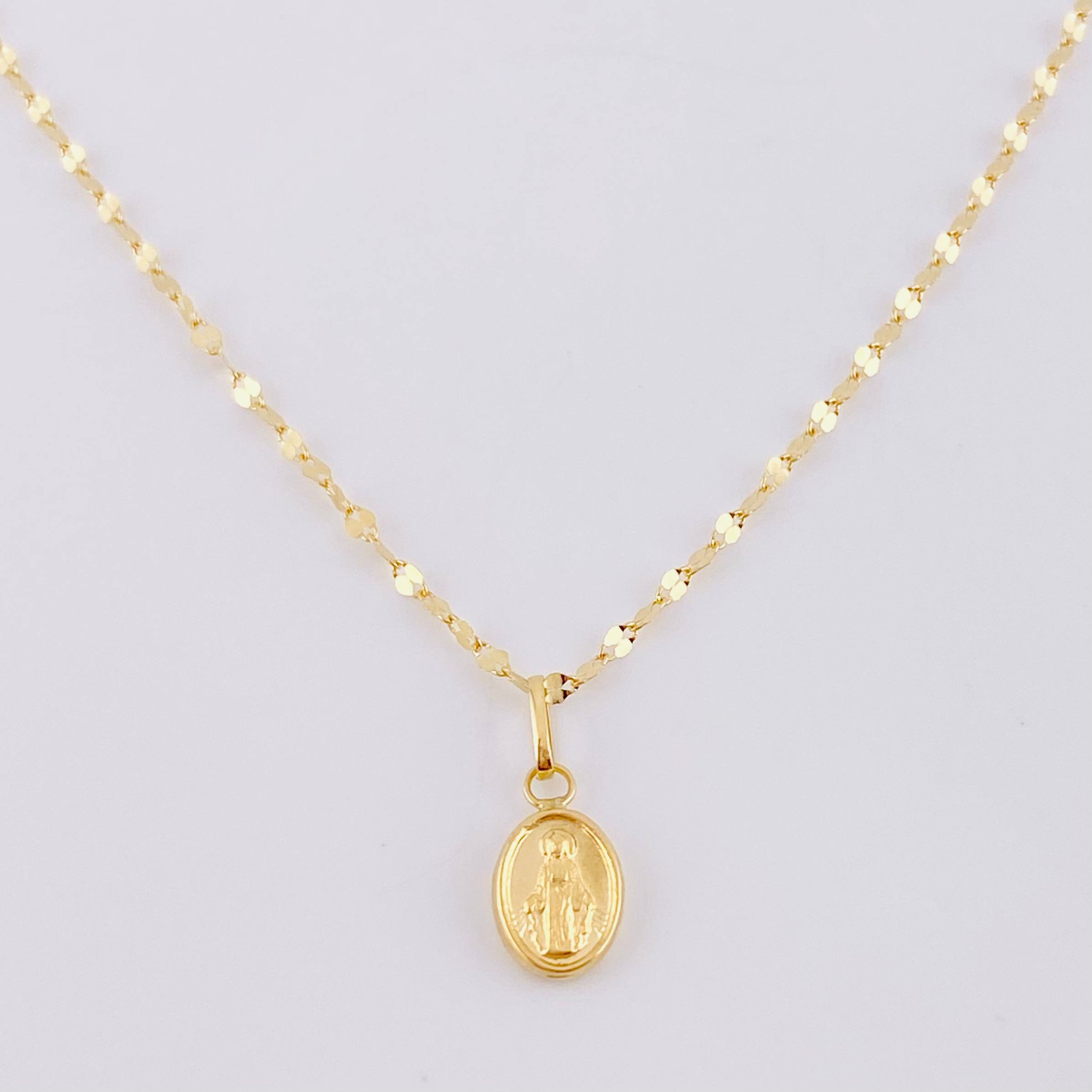Set Cadena Flor Espejo + Dije Virgen Milagrosa / 1.2 g / 45.2 cm Oro Amarillo 18K