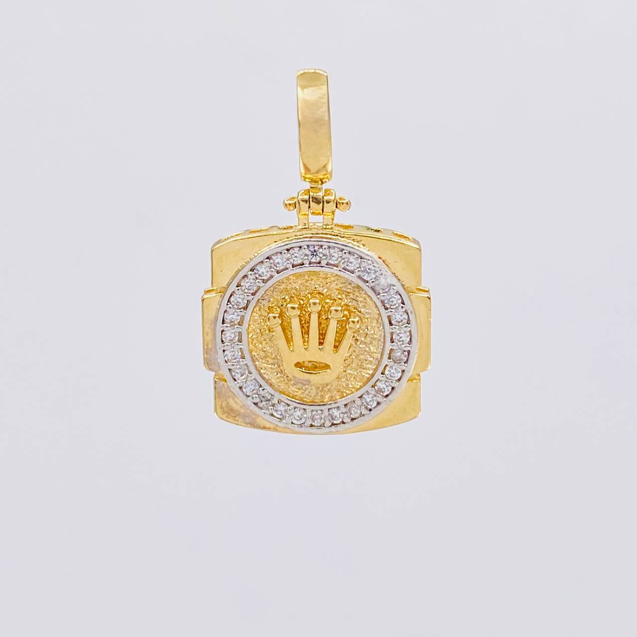 Dije Corona 2.8g / 2.3cm Dos Oros Amarillo Blanco 18K