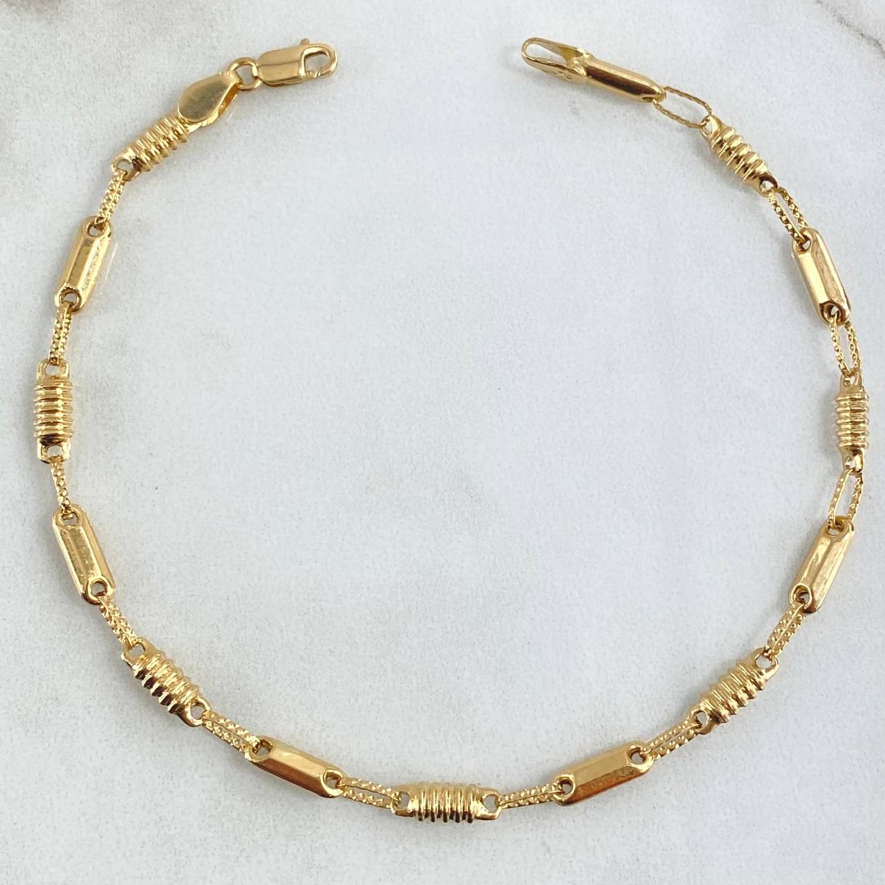 Pulso Rustico Adige Barril 3.5gr / 21cm / 3.5mm Texturizado Oro Amarillo 18K *