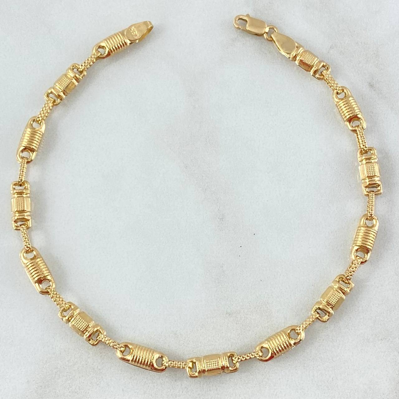 Pulso Rustico Barril Cilindro 5.35gr / 22cm / 3.5mm Texturizado Oro Amarillo 18K