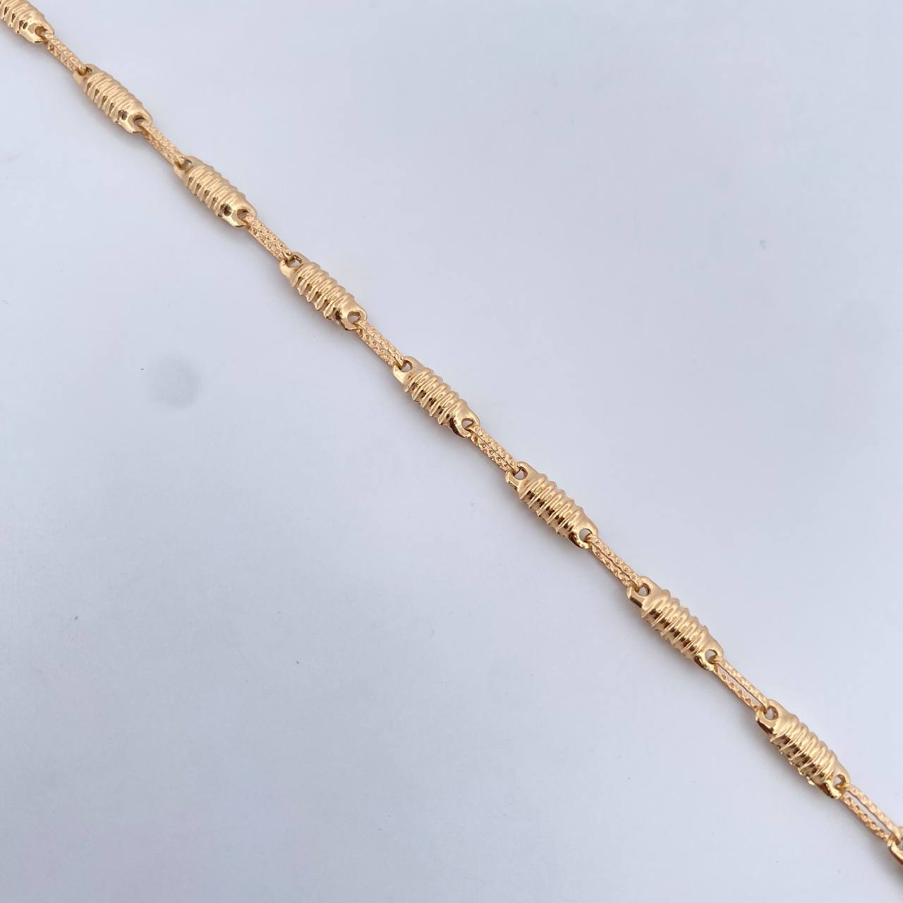 Pulso Rustico Barril 3.5gr / 20.9cm / 3.4mm Oro Amarillo 18K &