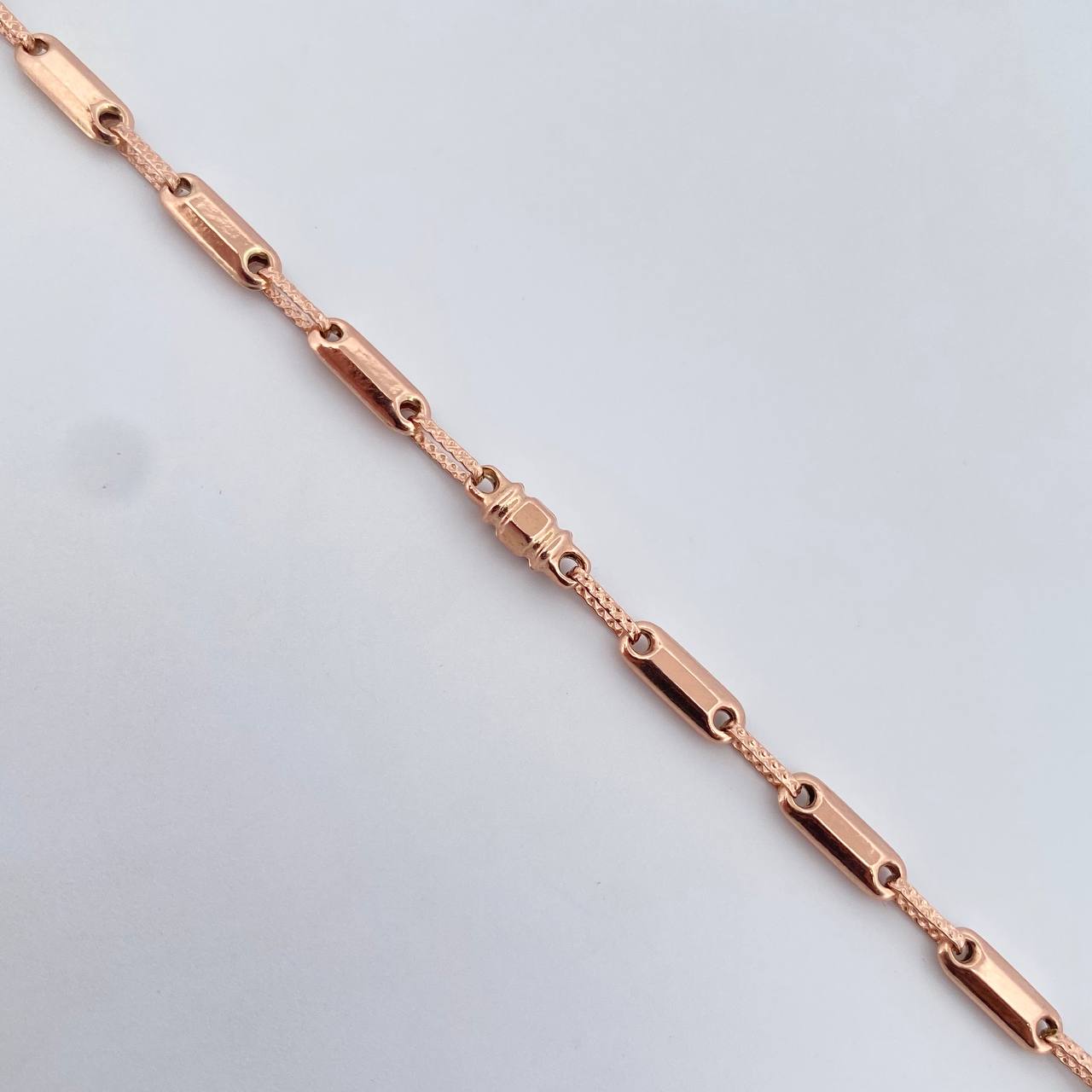 Pulso Rustico Rectangular 3.65gr / 20.8cm / 3.3mm Oro Rosa 18K $