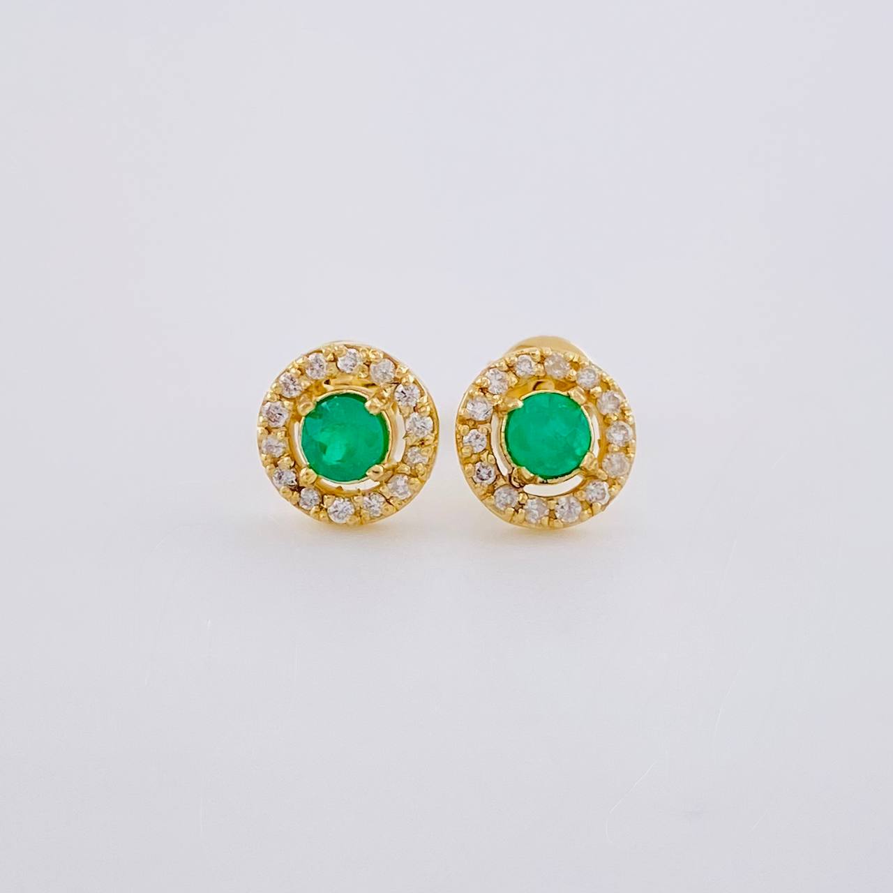 Topos Halo Esmeraldas 36Pts Diamantes 5Pts 1.8 g / 7.1 mm Oro Amarillo 18K