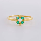 Anillo Flor De Mayo Esmeraldas 1Pts 1.45 g / T7 1/2 Oro Amarillo 18K
