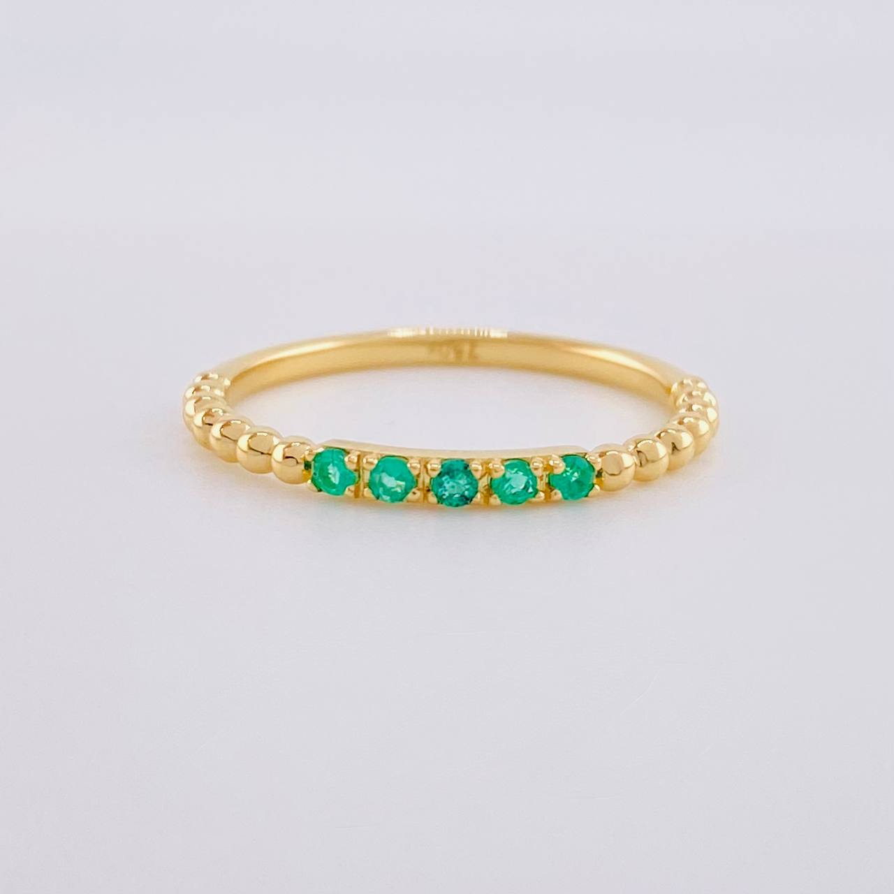 Anillo Line Esmeraldas 10Pts 1.85 g / T8 Oro Amarillo 18K