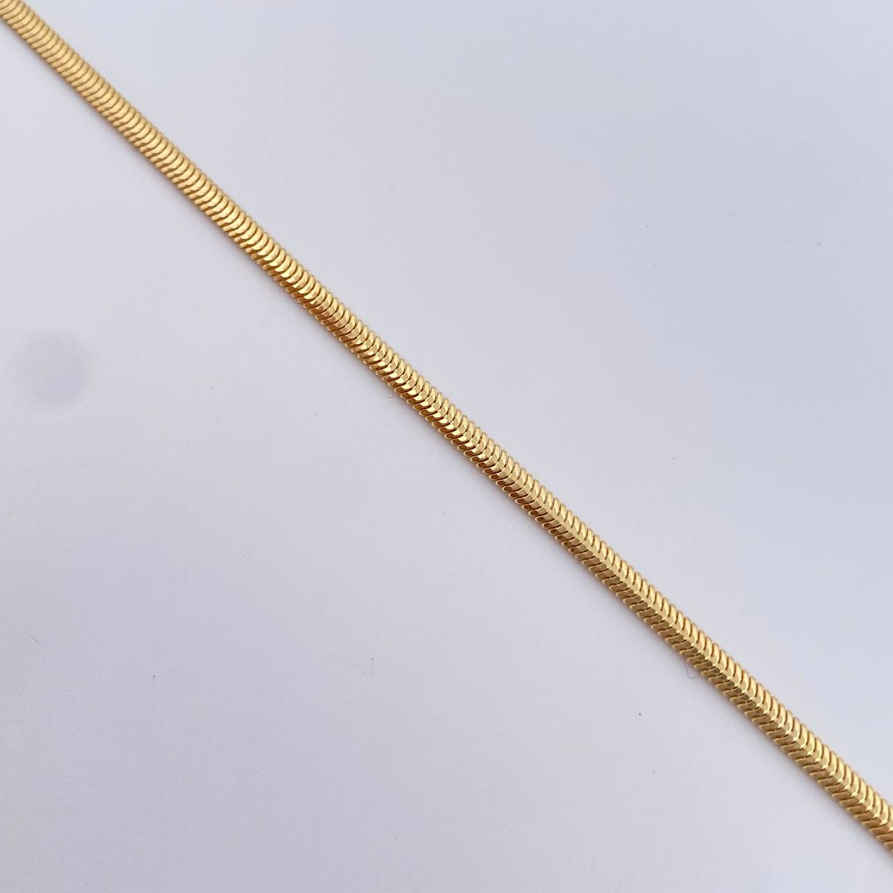 Pulso Serpiente 2.35gr / 18.3cm / 0.7mm Oro Amarillo +3 18K $