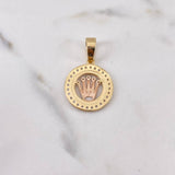 Dije Medalla Corona RX 5gr / 3.3cm / Circones Blancos Tres Oros 18K $