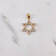 Dije Estrella De David 1.9gr / 2.6cm / Circones Blancos Oro Amarillo 18K $