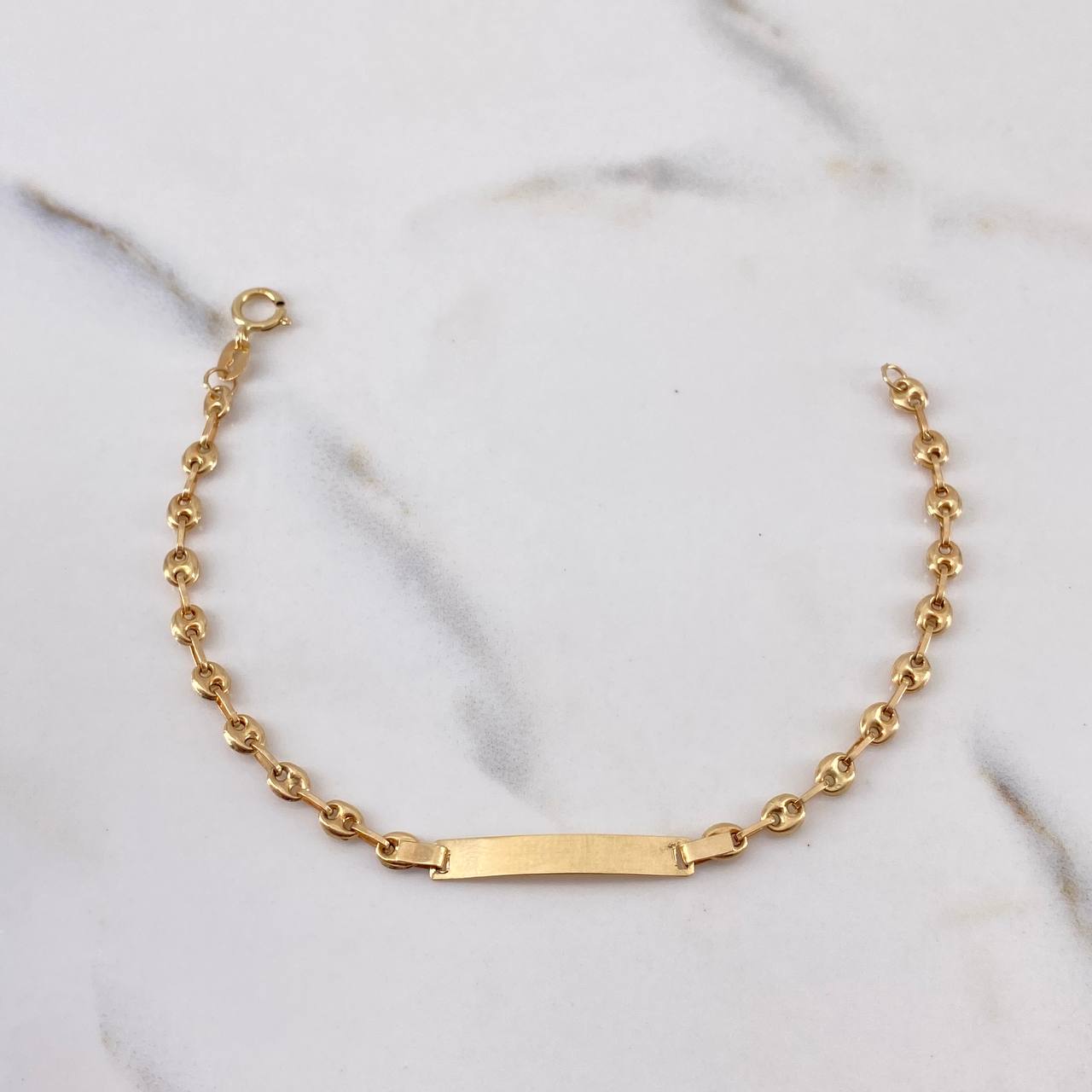 Pulso Bebé GC 1.85gr / 15.5cm / 3mm Placa Rectangular Oro Amarillo 18K $