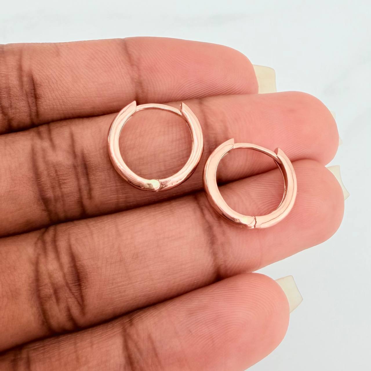 Candongas Aro Liso 2.4gr / 1.4cm / Oro Rosa 18K %