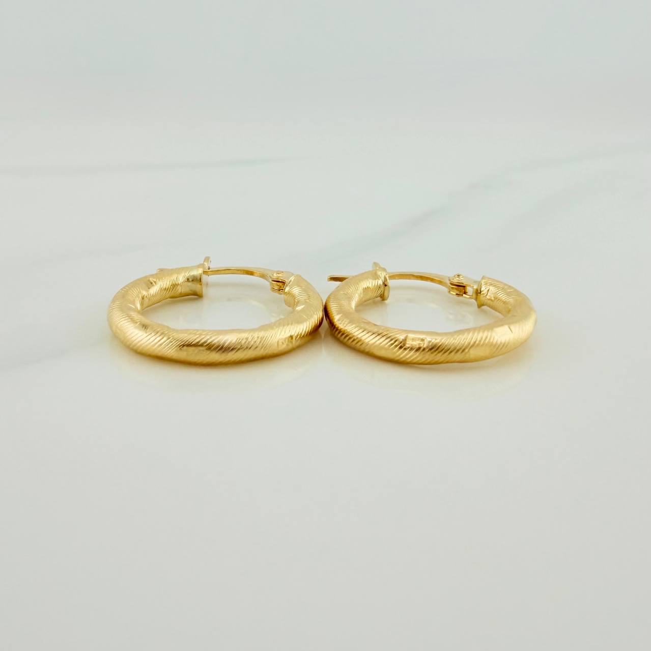 Candongas Sandra 1.7gr / 2cm / Oro Amarillo 18K %