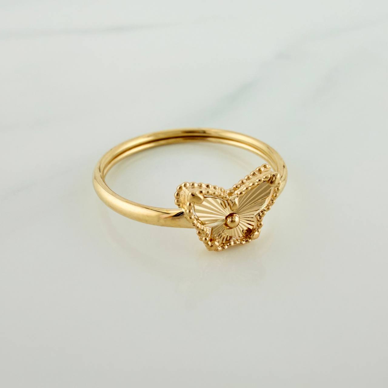 Anillo Mariposa 1.1gr / T4 1/2 / Oro Amarillo 18K %