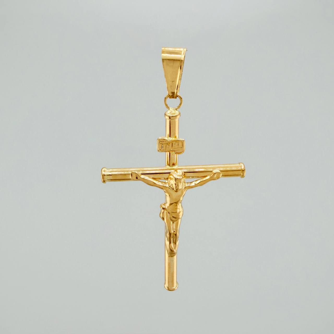 Dije Cruz Cristo 2.8gr / 5.3cm / Oro Amarillo 18K %