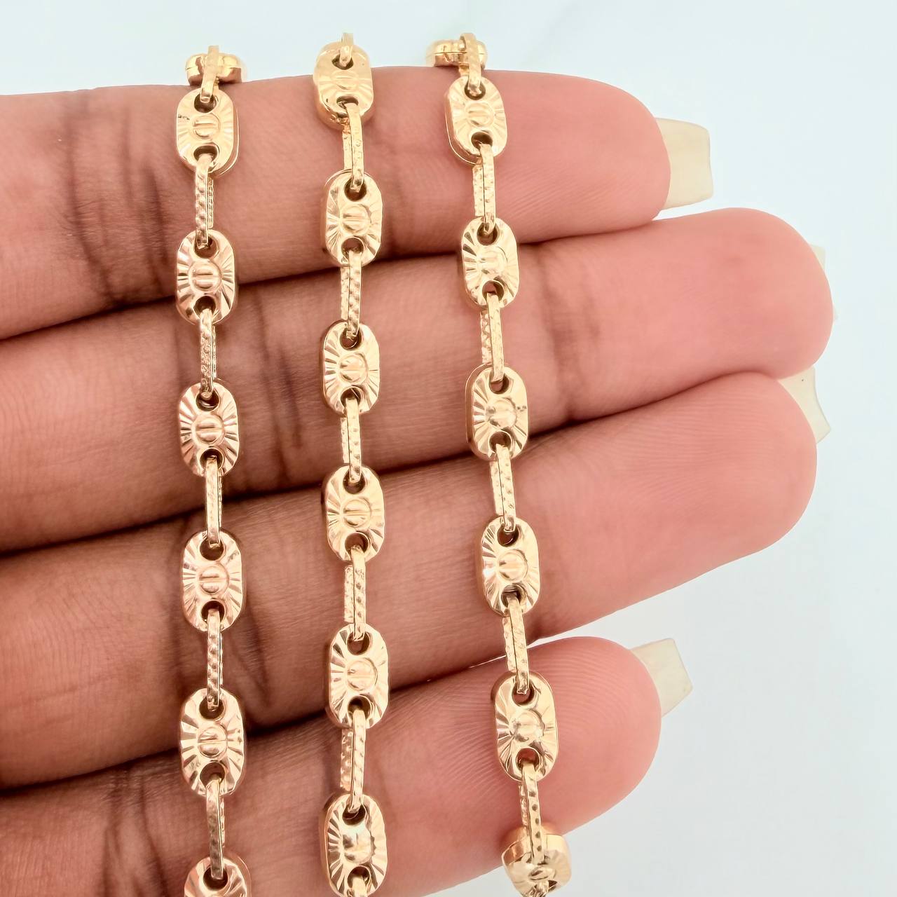 Cadena Rustica Tornillo 14.85gr / 61.4cm / 4.2mm Oro Amarillo 18K %