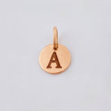 Dije Placa Letra A 0.9gr / 1.5cm / Oro Rosa 18K