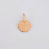 Dije Placa Letra M 0.9gr / 1.5cm / Oro Rosa 18K ©