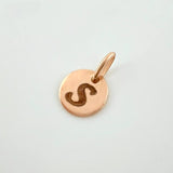 Dije Placa Letra S 0.9gr / 1.5cm / Oro Rosa 18K