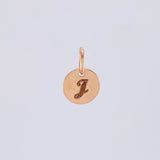 Dije Placa Letra J 0.9gr / 1.5cm / Oro Rosa 18K *
