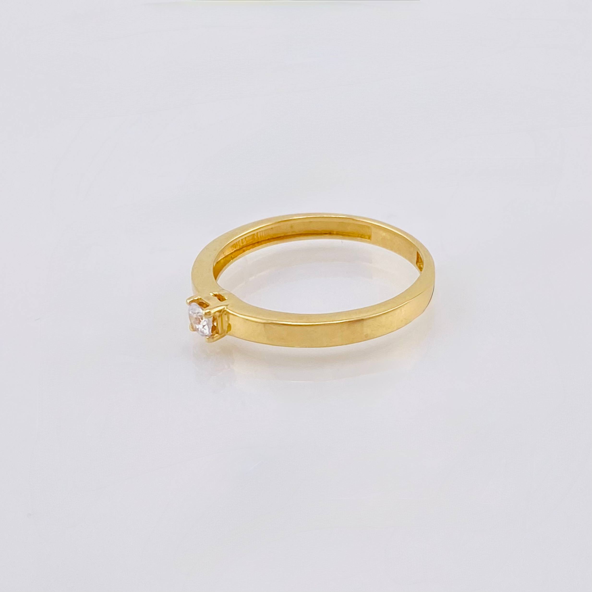 Anillo Solitario Macizo 2gr / T6 1/2 / Oro Amarillo 18K *