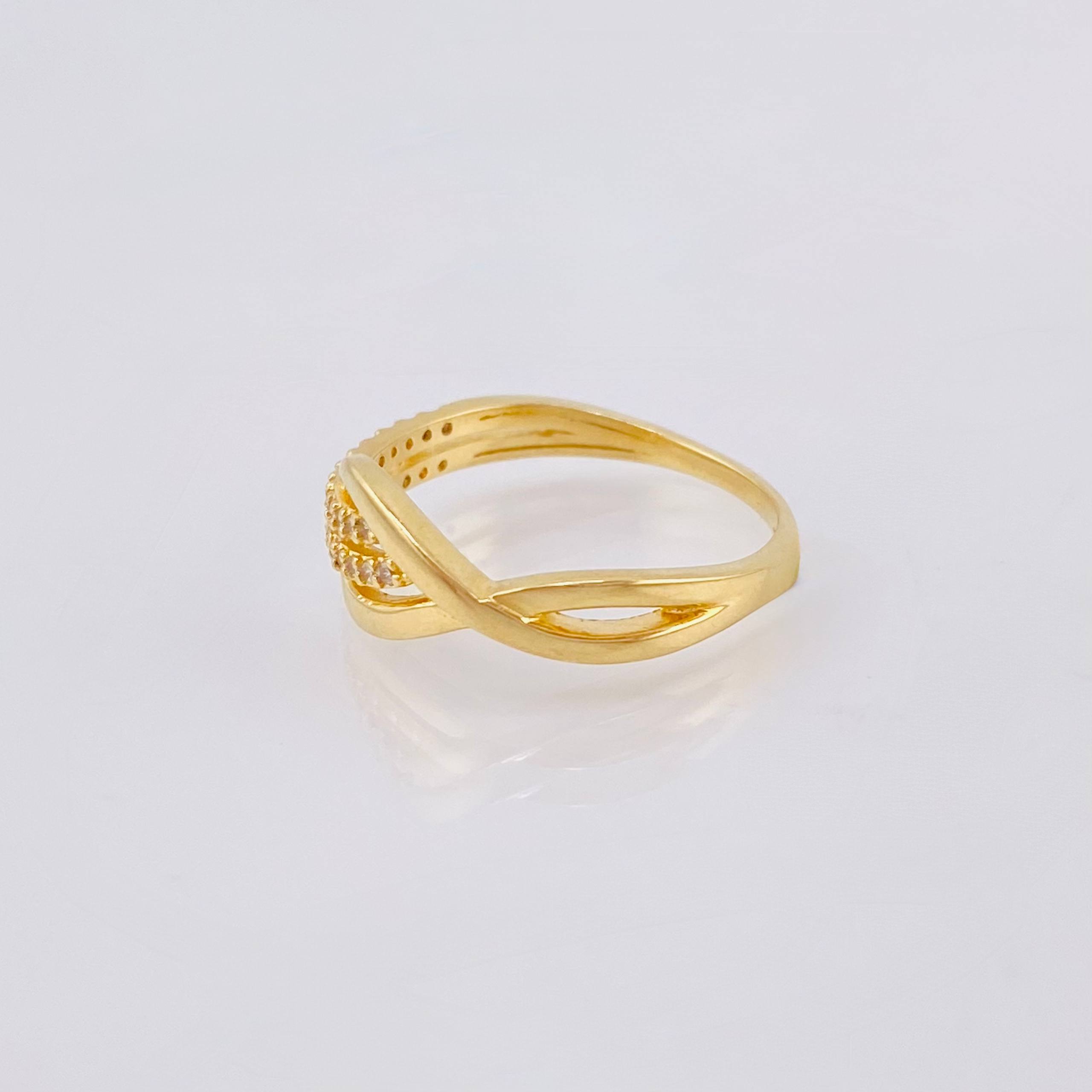Anillo Curva infinito 2.25gr / T7 3/4 / Oro Amarillo 18K