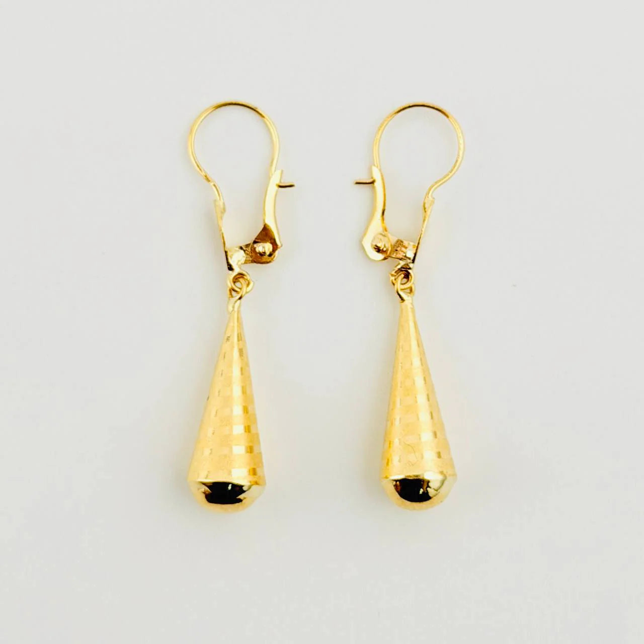 Candongas Lagrima 1gr / 3.3cm / Oro Amarillo 18K %