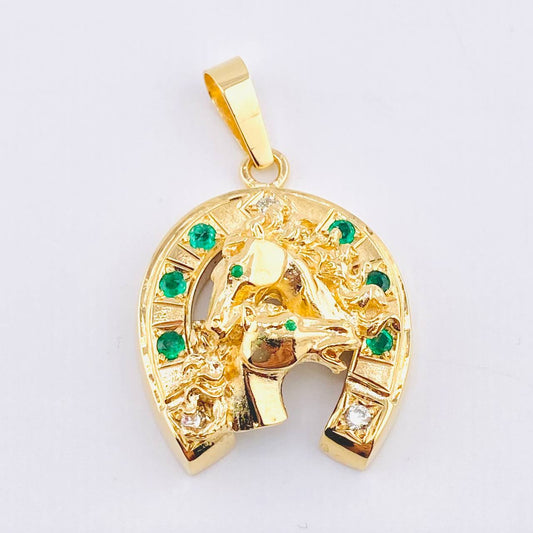 Dije Herradura Caballo Esmeraldas 80pts Diamantes 45pts 18.55gr / 4.5cm / Oro Amarillo 18K ©