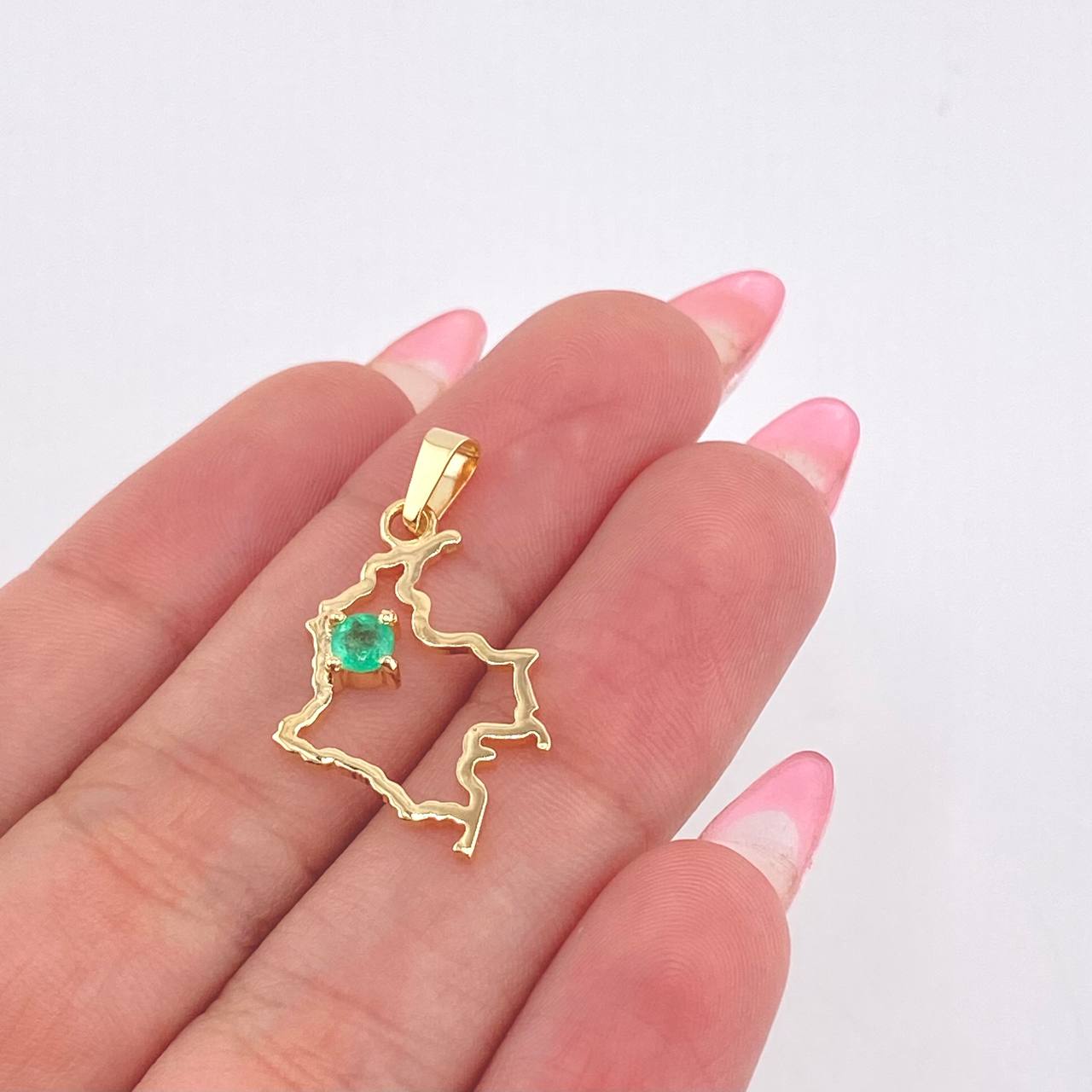 Dije Mapa Colombia Esmeralda 21pts 1.65gr / 2.8cm / Oro Amarillo 18K ©
