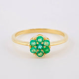 Anillo Flor Tupida Esmeraldas 29pts 2.05gr / T6 3/4 / Oro Amarillo 18K ©