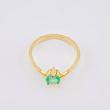 Anillo Flecha Centrada Esmeralda 68pts 2.9gr / T7 1/4 / Oro Amarillo 18K ©