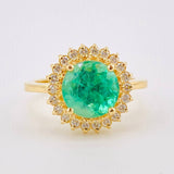 Anillo Girasol Esmeralda 2.93 Qts Diamantes 22pts 5.35gr / T7 1/4 / Oro Amarillo 18K ©