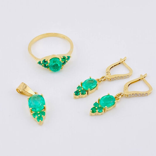 Set Elegancia Victoriana - Candongas 3cm - Dije 2.1cm - Anillo T7 1/4 Esmeraldas 3 Qts 7gr / Oro Amarillo 18K ©
