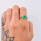 Set Elegancia Victoriana - Candongas 3cm - Dije 2.1cm - Anillo T7 1/4 Esmeraldas 3 Qts 7gr / Oro Amarillo 18K ©