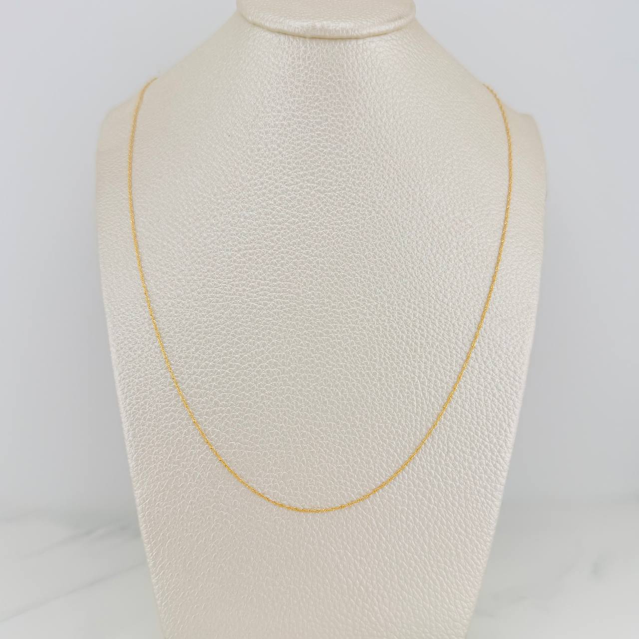 Cadena Singapur 0.85gr / 40cm / 0.5mm Oro Amarillo +3 18K &