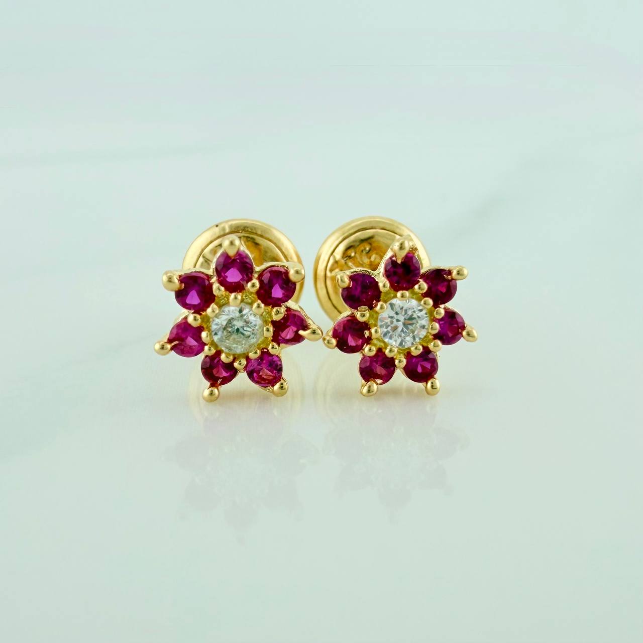 Topos Flor 0.85gr / 6mm Oro Amarillo 18K %