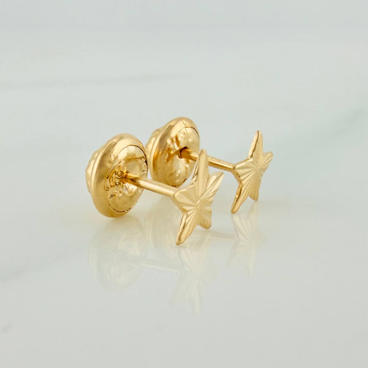 Topos Estrella 0.5gr / 5.6mm Oro Amarillo 18K %