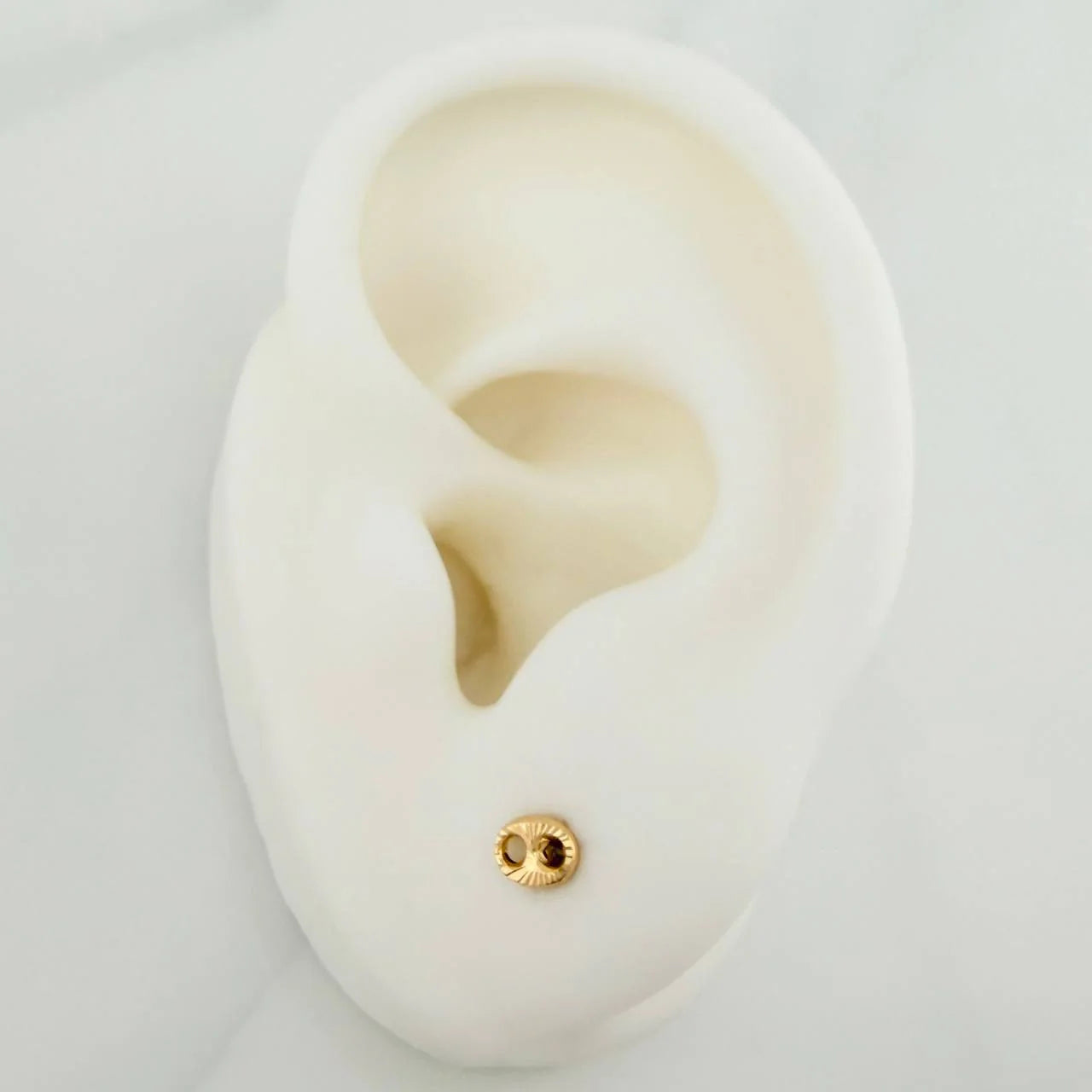 Topos GC 0.5gr / 4.7mm / Rayados Oro Amarillo 18K &