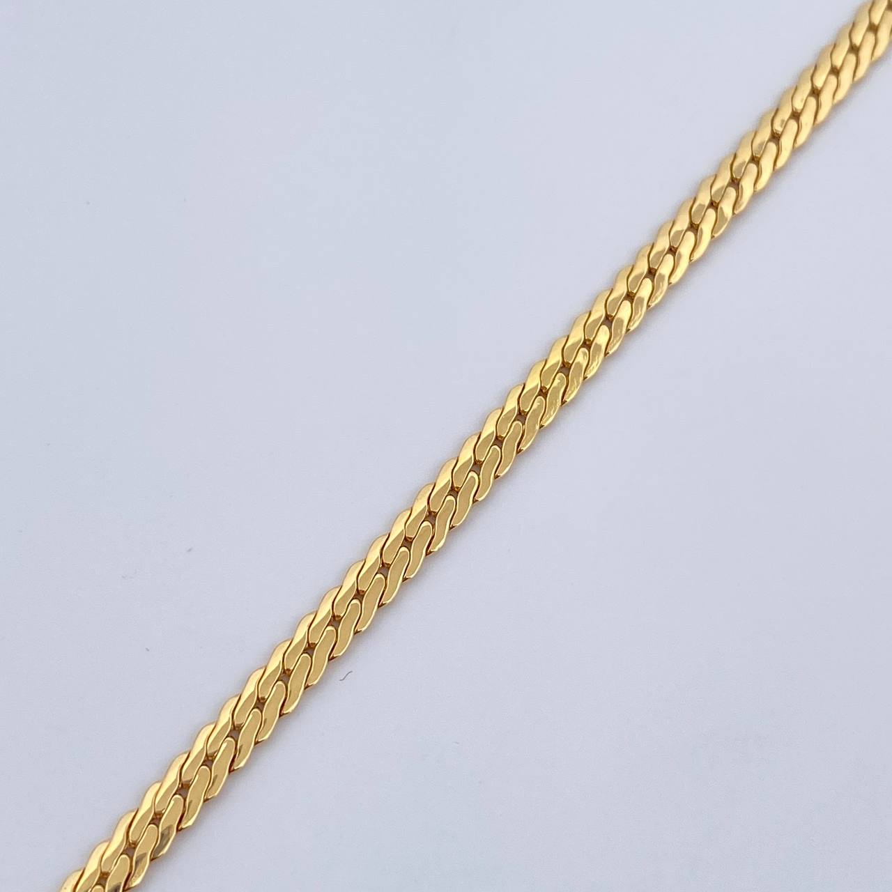 Pulso Serpiente 2.55gr / 19cm / 2.7mm Oro Amarillo +3 18K $