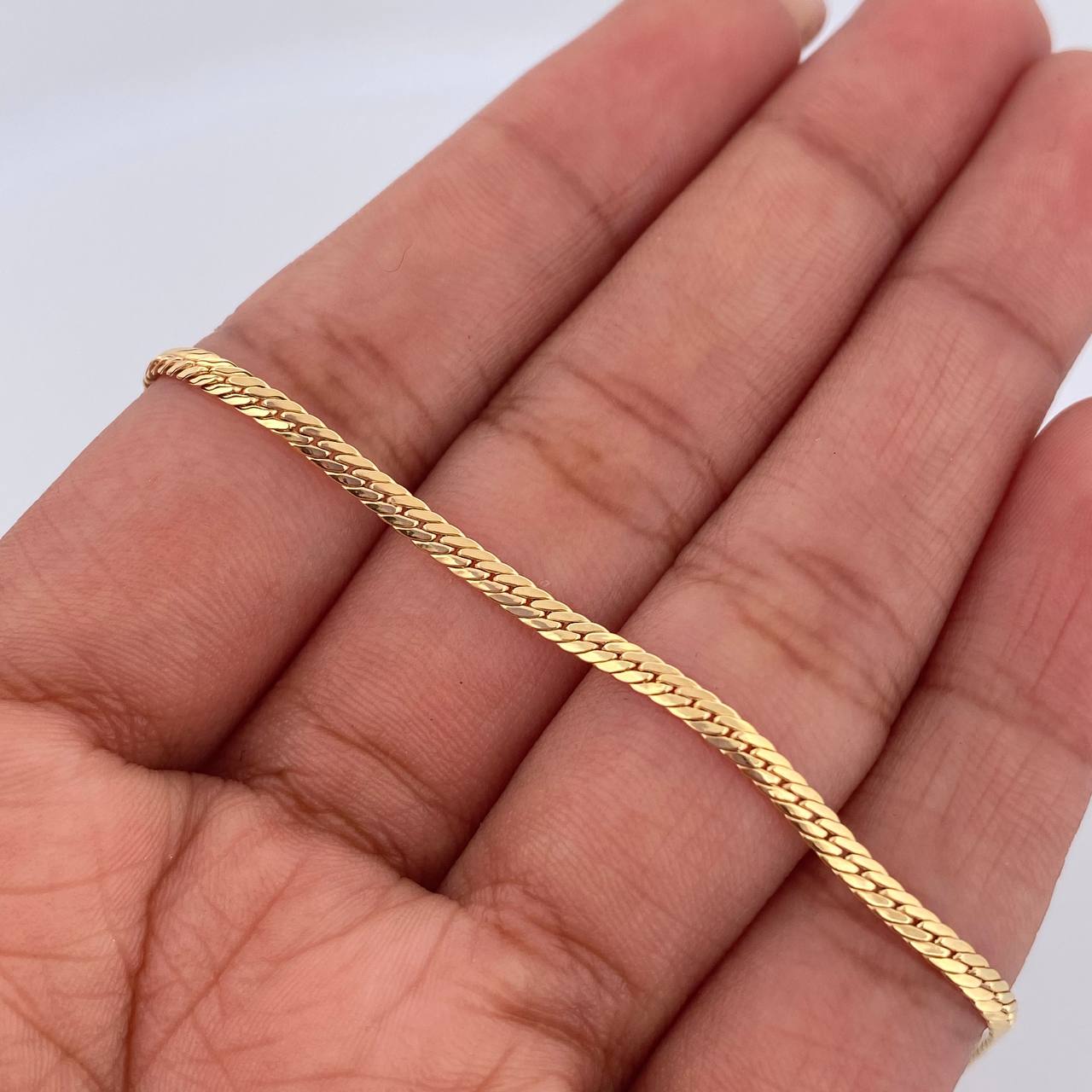 Pulso Serpiente 1.4gr / 19.3cm / 2.1mm Oro Amarillo +3 18K $