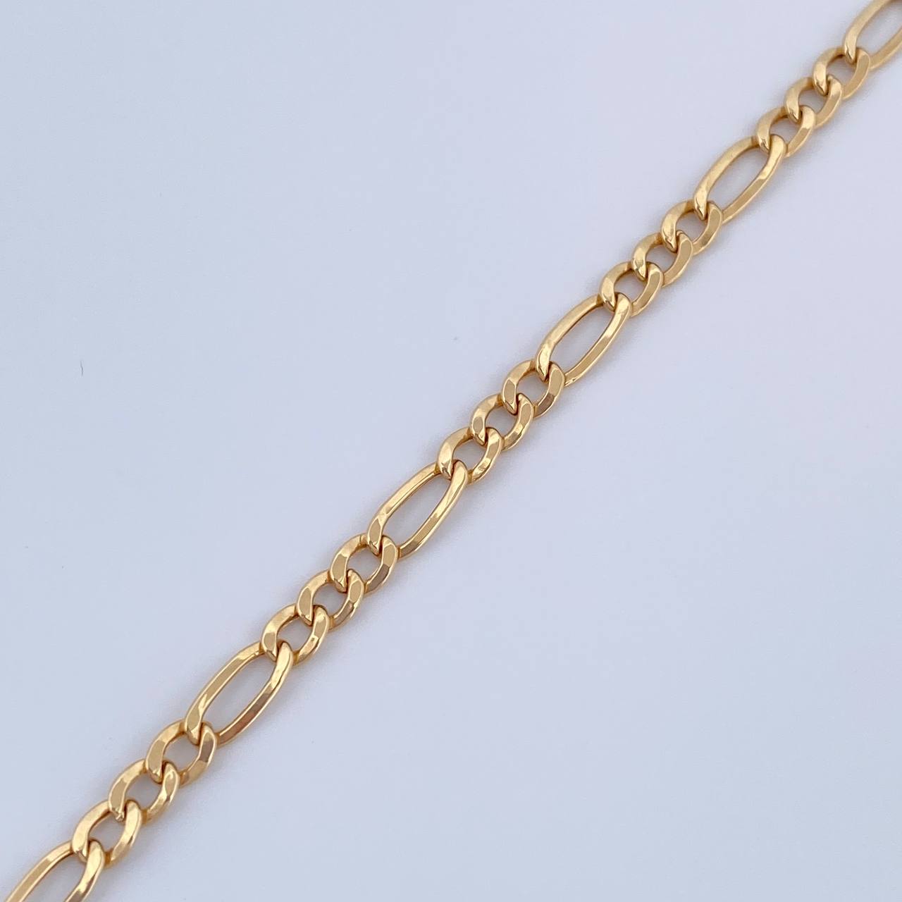 Pulso Figaro 1.75gr / 20cm / 3.2mm Oro Amarillo +1 18K $