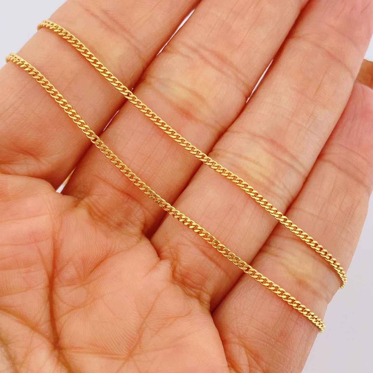Cadena Cubana 5.9gr / 60.5cm / Oro Amarillo +1 18K $
