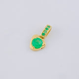 Dije Nila Esmeraldas 35Pts 0.8 g / 2.3 cm Oro Amarillo 18K
