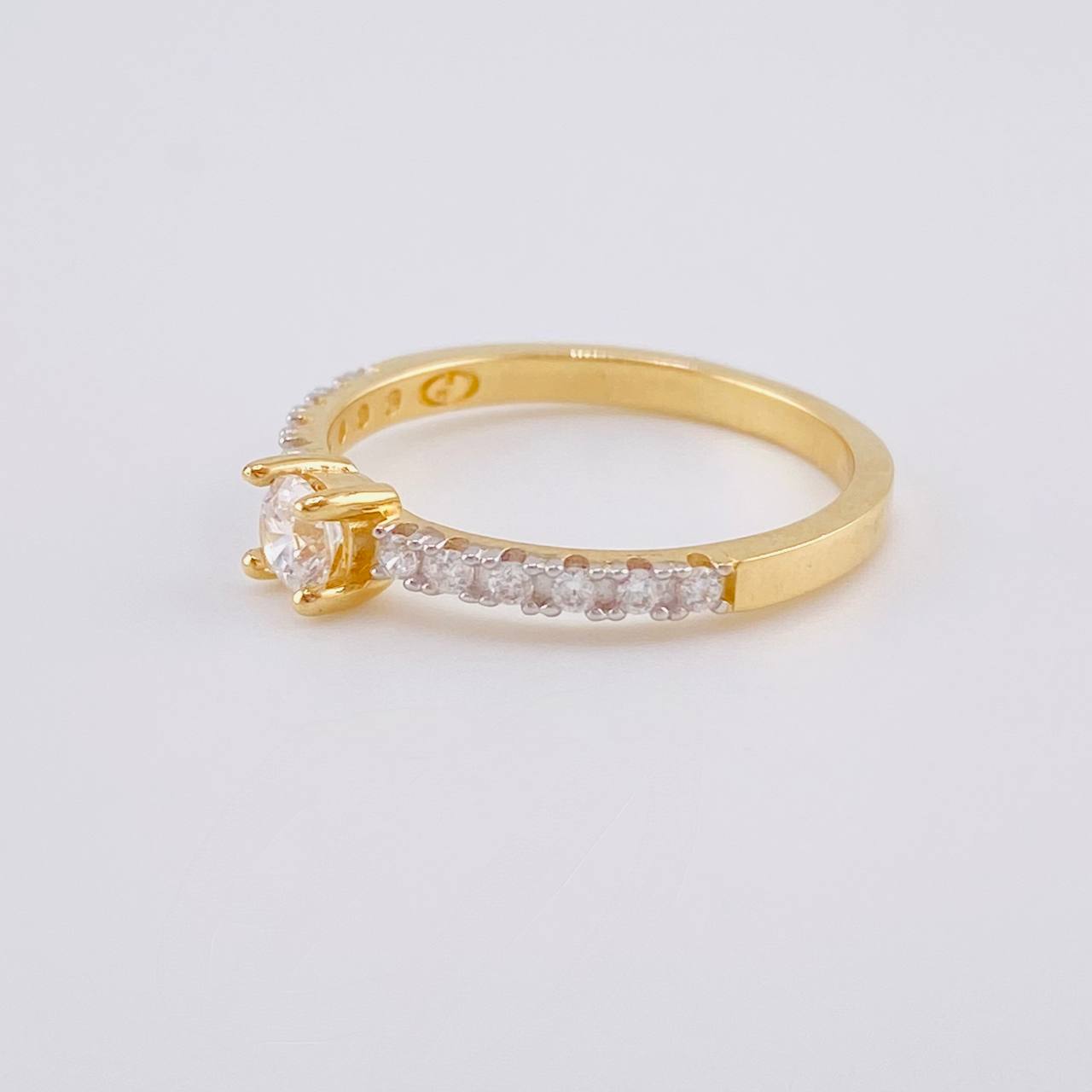 Anillo Solitario Churumbela Canasta Cuadrada 2.7 g / T8 Oro Amarillo 18K