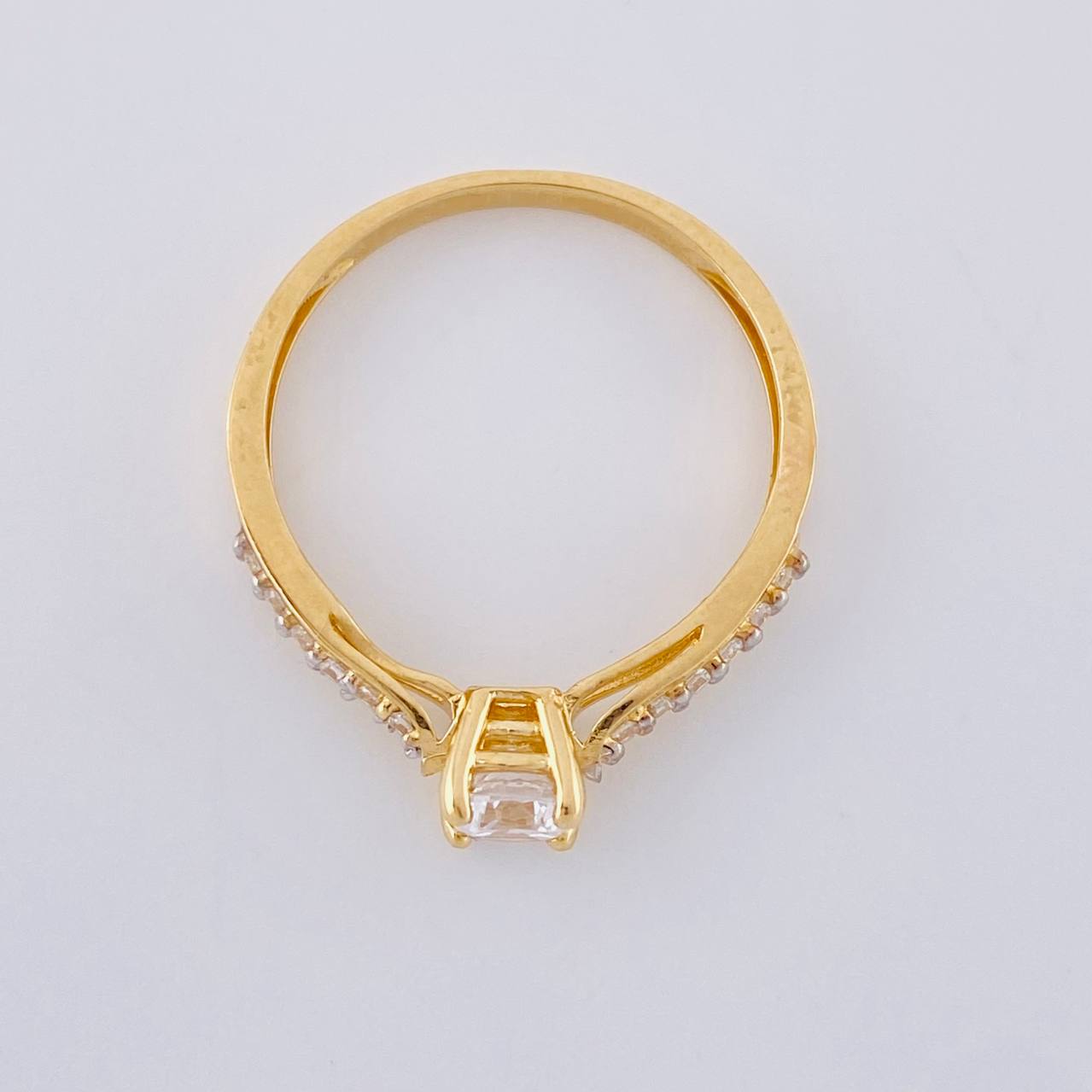 Anillo Solitario Base Branquial 2 g / T6 1/4 Oro Amarillo 18K
