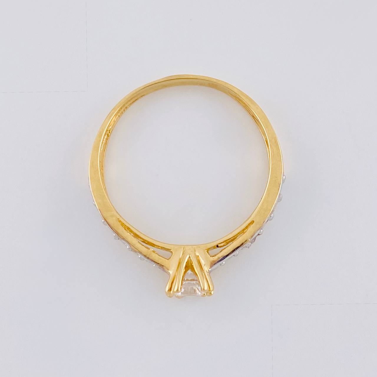 Anillo Solitario Puente Carril Descendiente 2.1 g / T7 Dos Oros Amarillo Blanco  18K