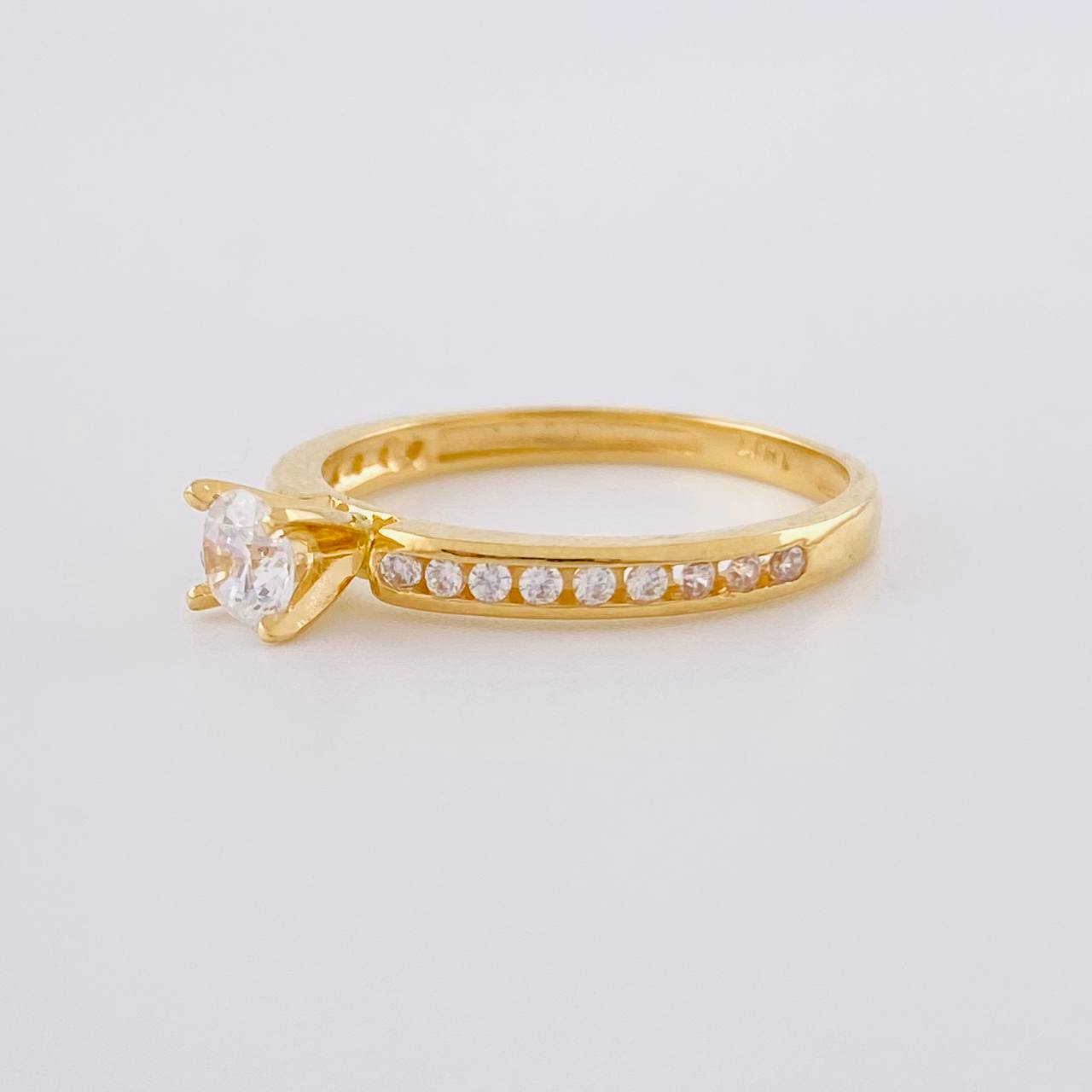 Anillo Solitario Churumbela Intermedia 1.9 g / T6 Oro Amarillo 18K