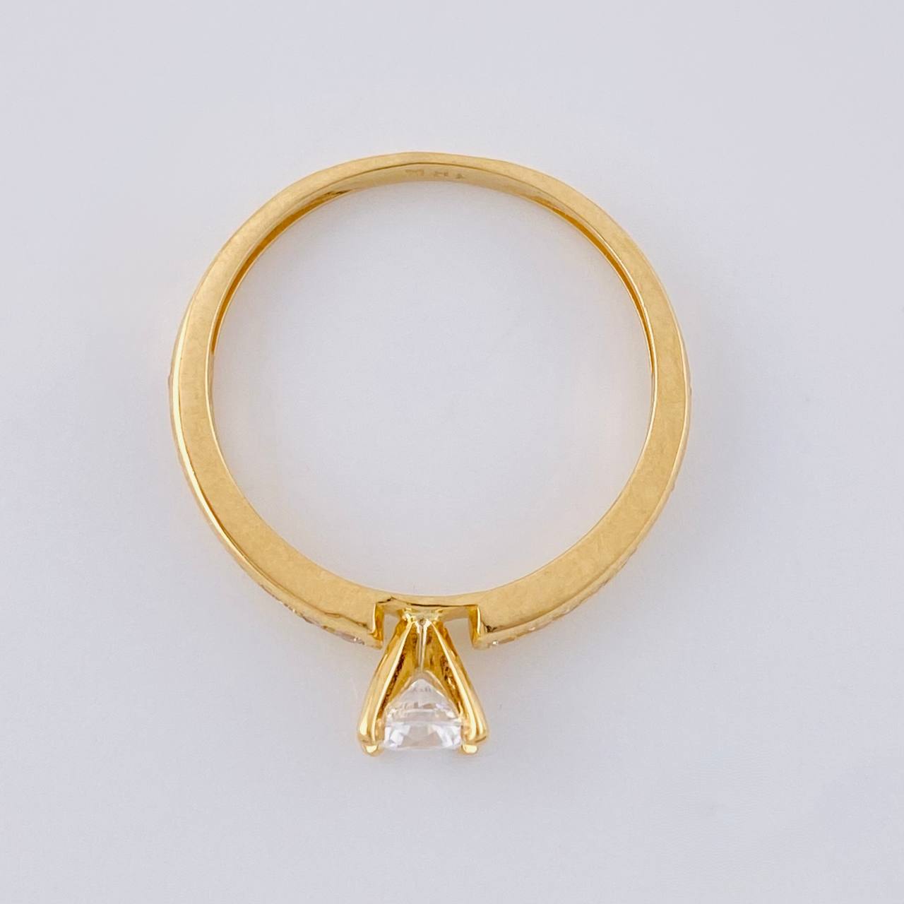 Anillo Solitario Churumbela Intermedia 1.9 g / T6 Oro Amarillo 18K