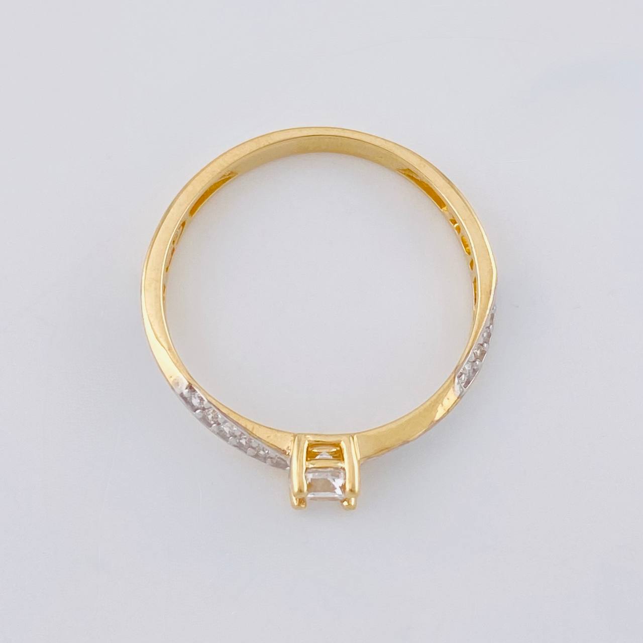 Anillo Solitario Cinta Espiral 1.9 g / T7 3/4 Dos Oros Amarillo Blanco 18K