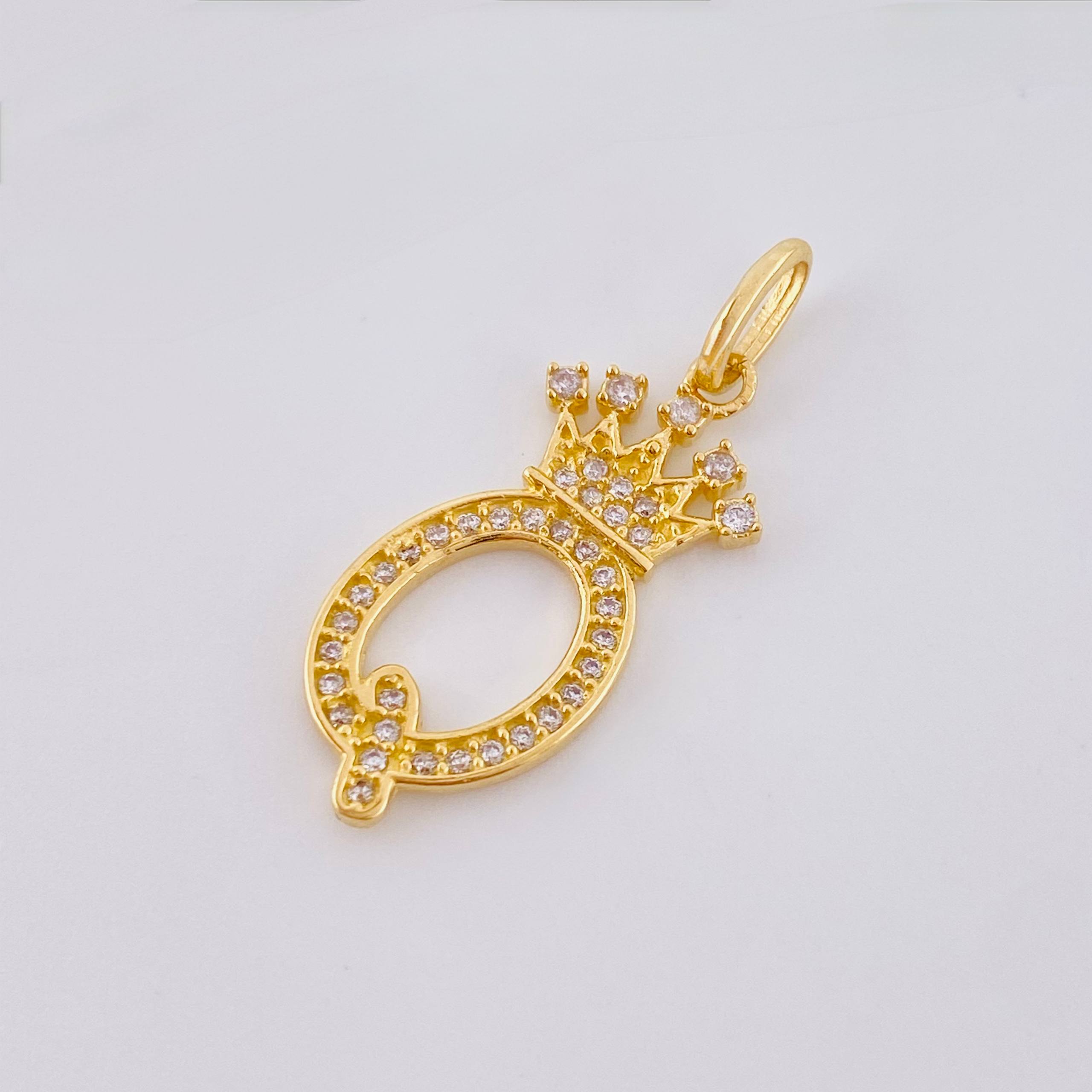 Dije Corona Letra Q 1.9gr / 3cm / Oro Amarillo 18K