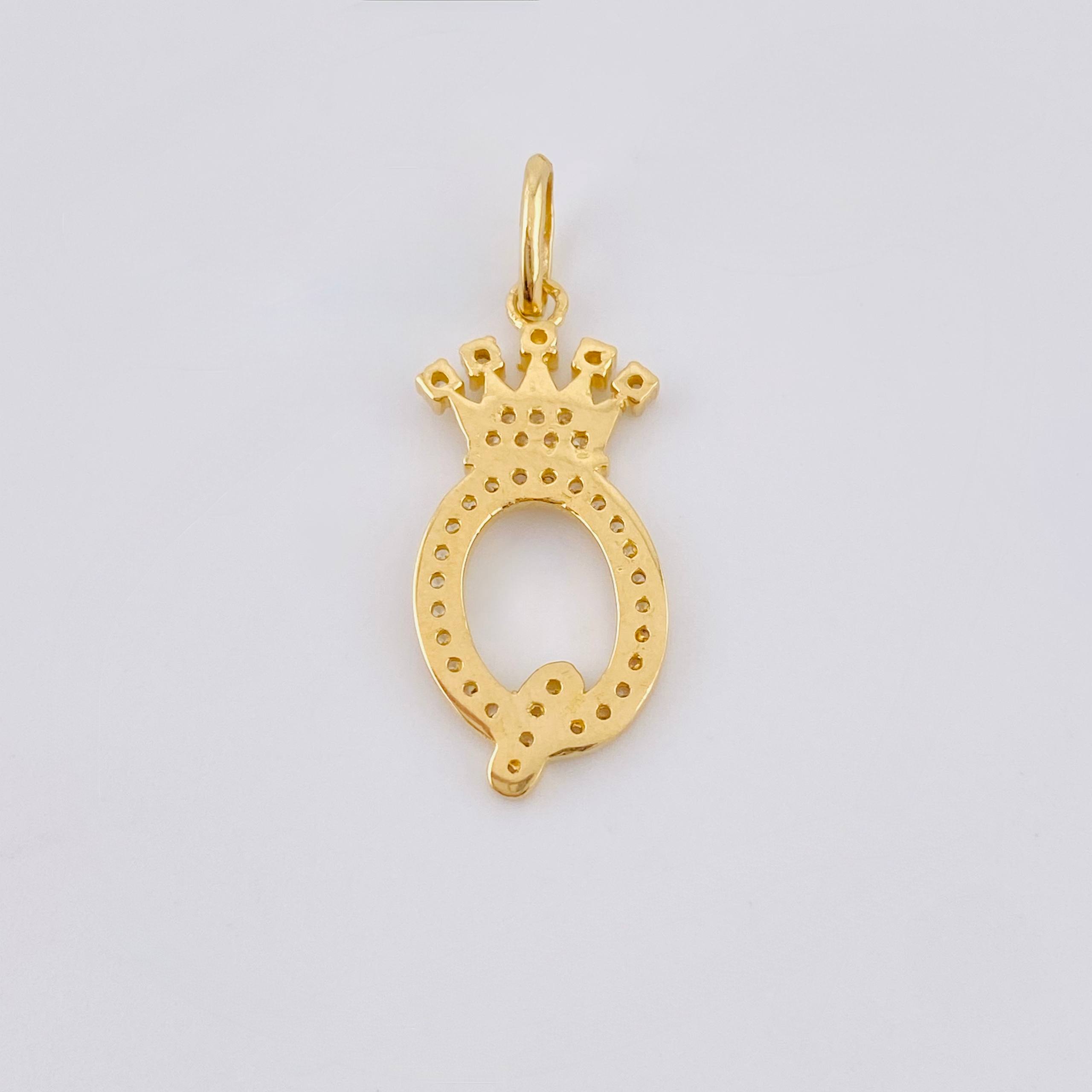 Dije Corona Letra Q 1.9gr / 3cm / Oro Amarillo 18K