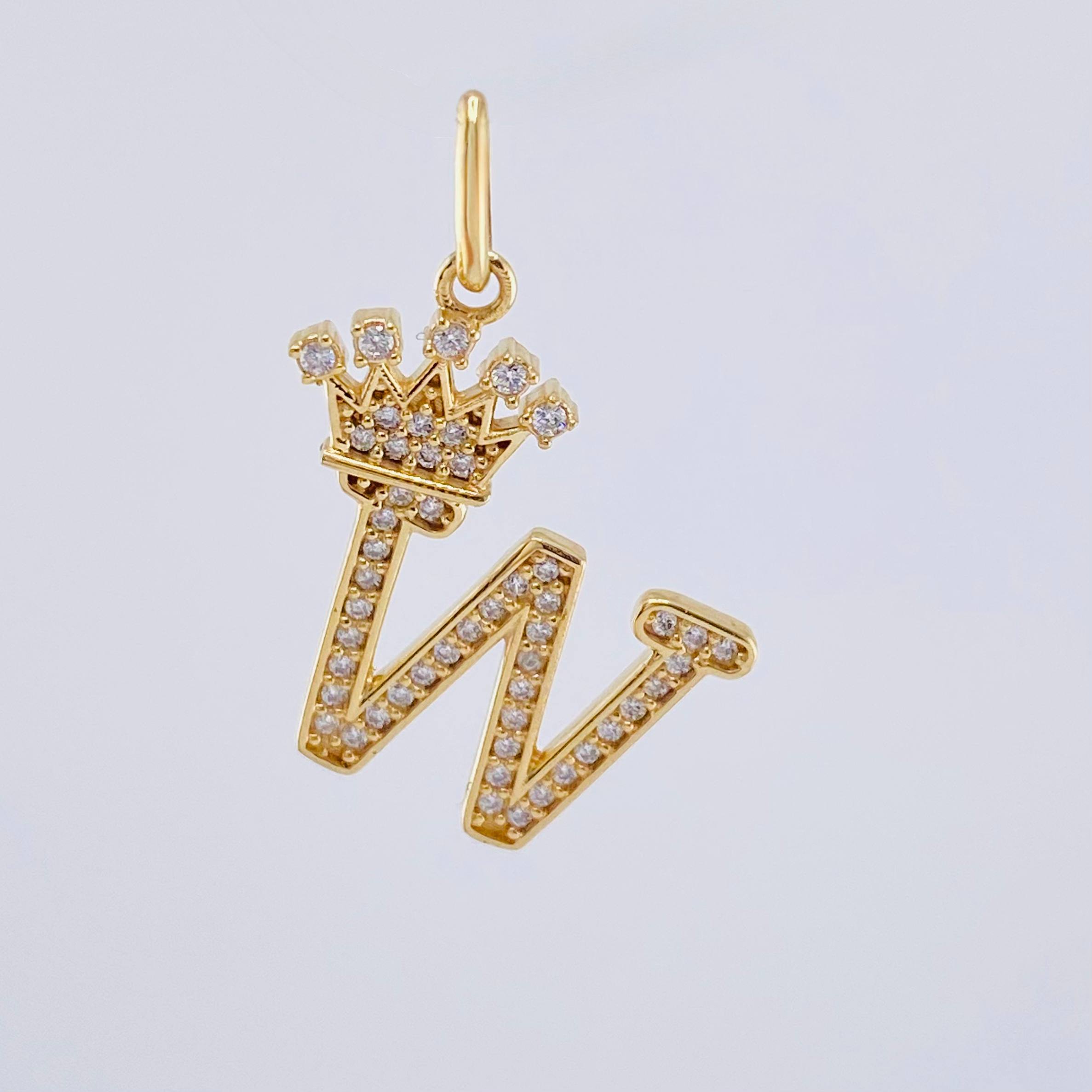 Dije Corona Letra W 2.4g / 2.6cm Oro Amarillo 18K